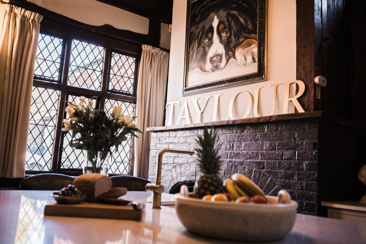 Taylour House - Edenbridge, Sleeps 10, Historic, Unique Yet Modern Villa Luaran gambar