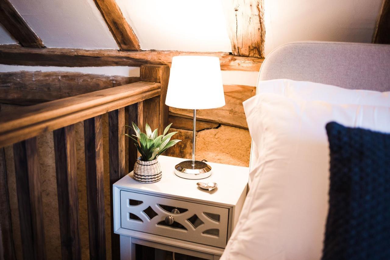 Taylour House - Edenbridge, Sleeps 10, Historic, Unique Yet Modern Villa Luaran gambar