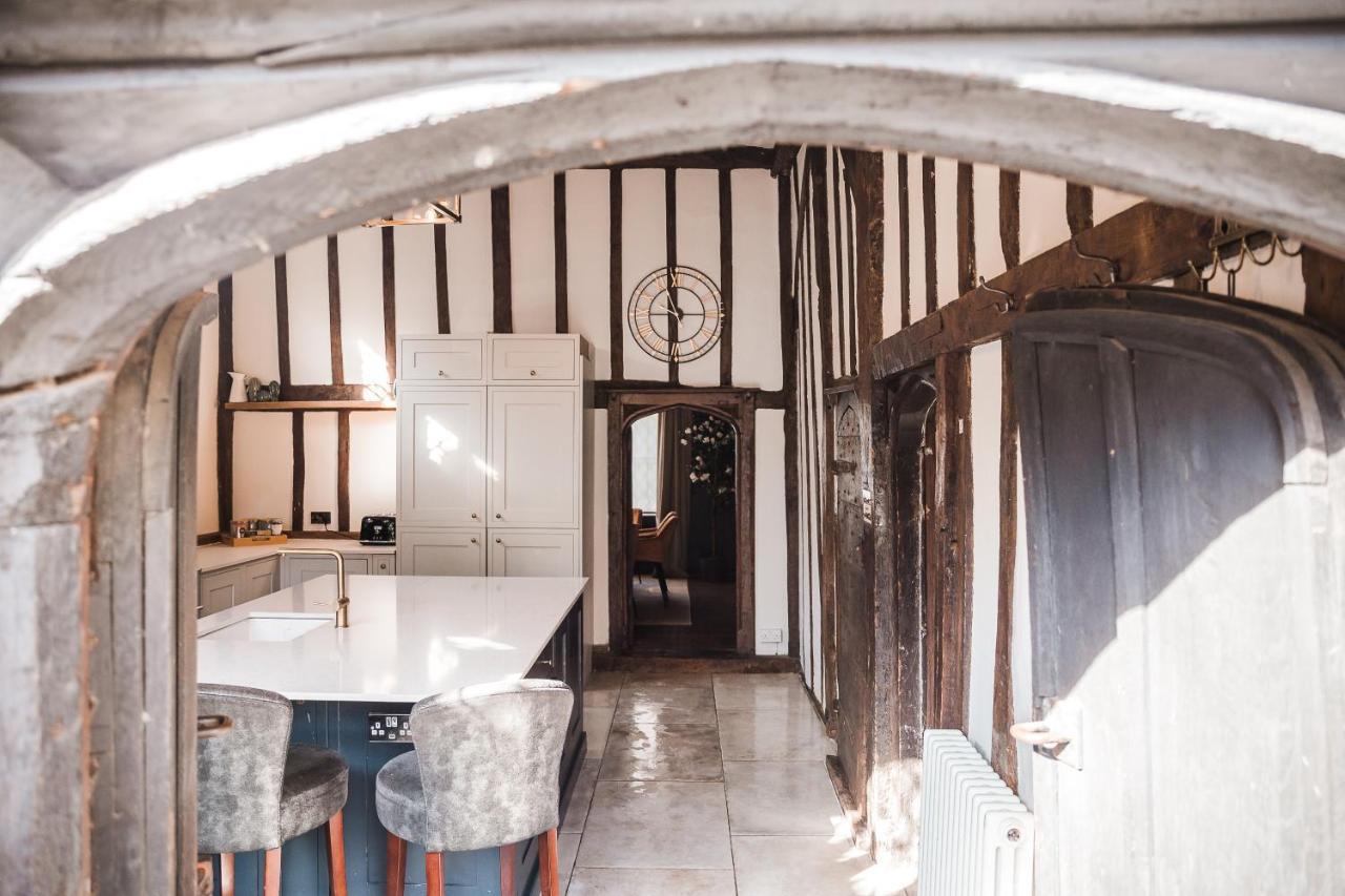Taylour House - Edenbridge, Sleeps 10, Historic, Unique Yet Modern Villa Luaran gambar