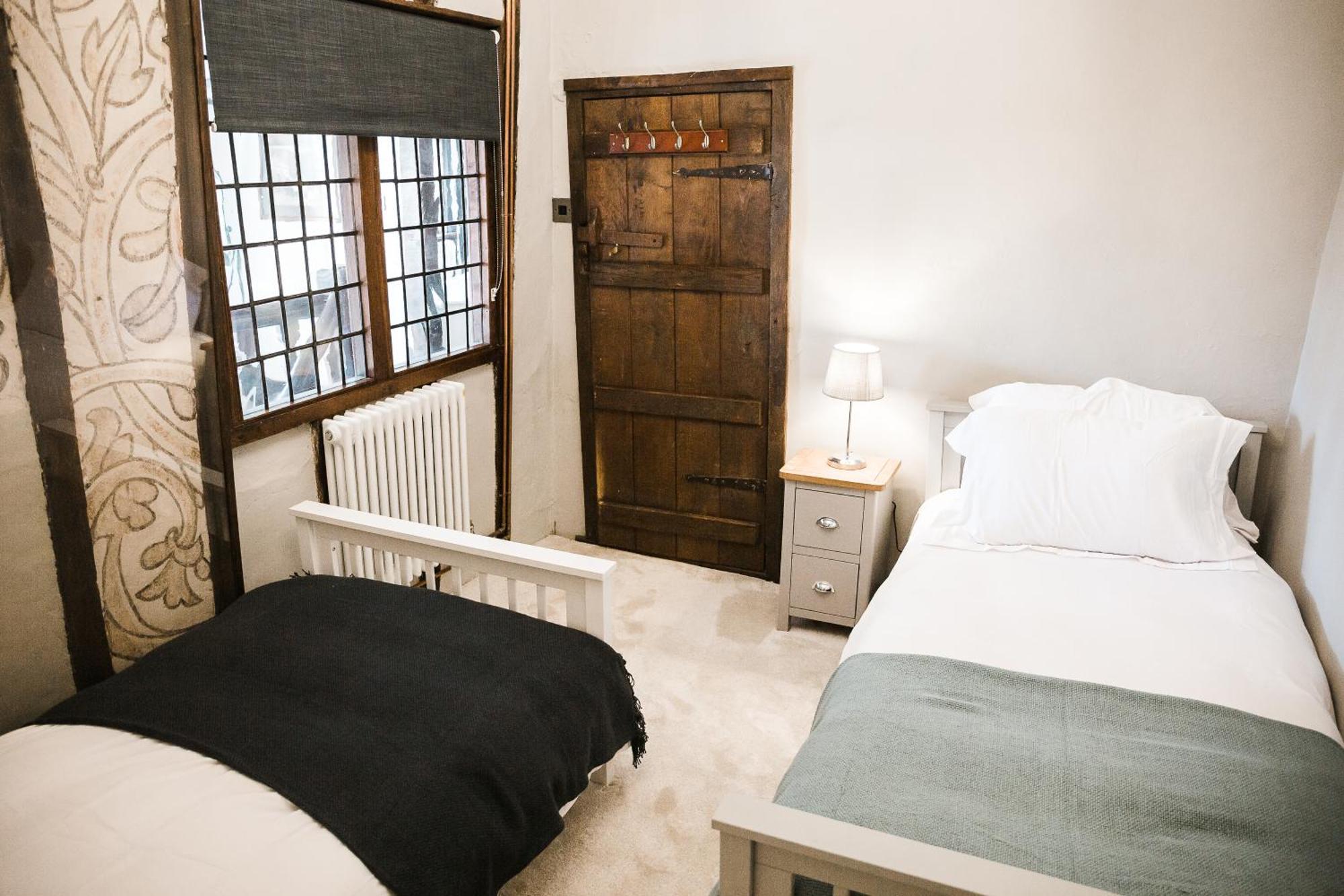 Taylour House - Edenbridge, Sleeps 10, Historic, Unique Yet Modern Villa Luaran gambar